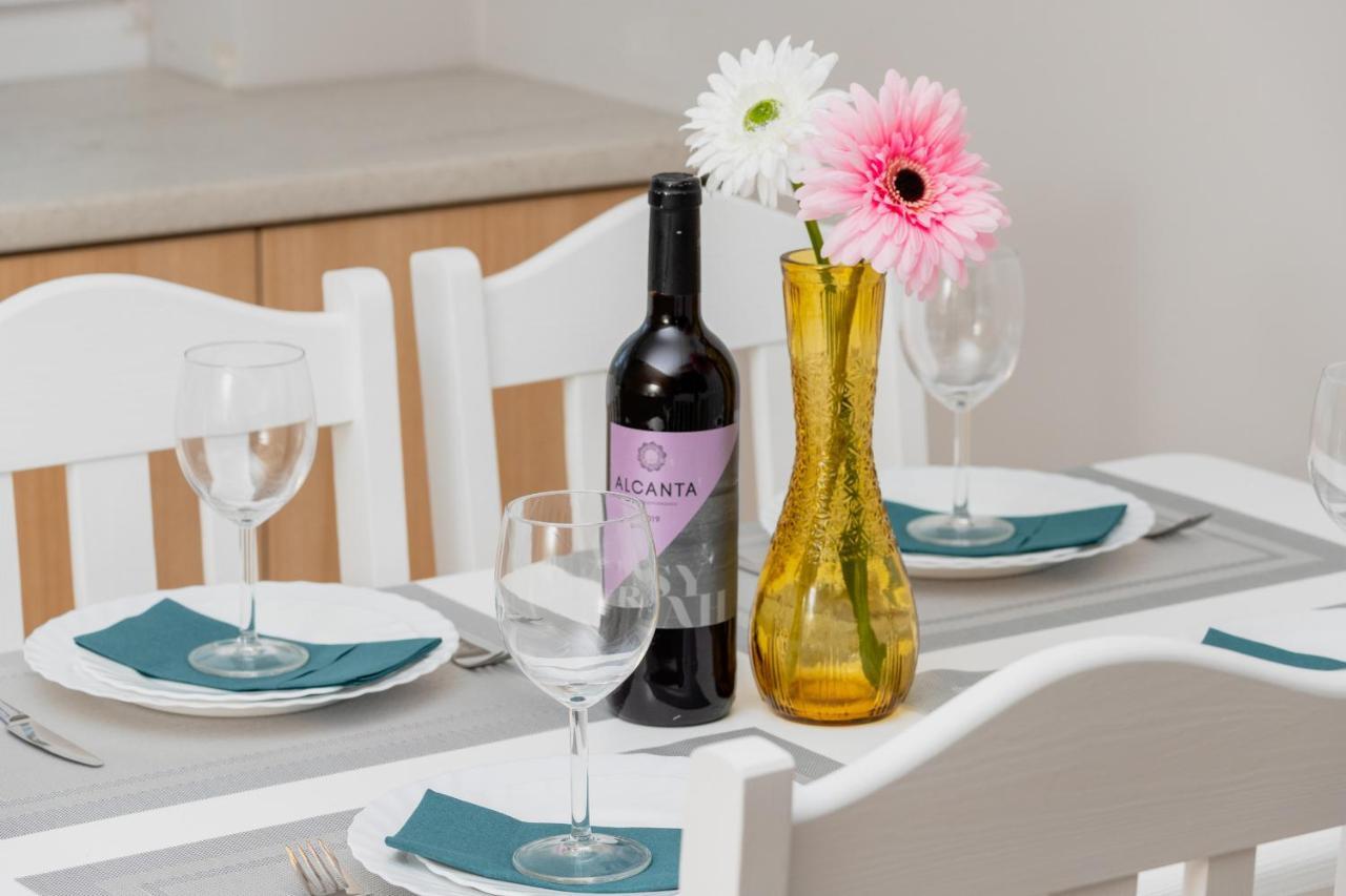 Gdanska Two-Bedroom Apartment Brzezno Beach By Noclegi Renters Eksteriør billede